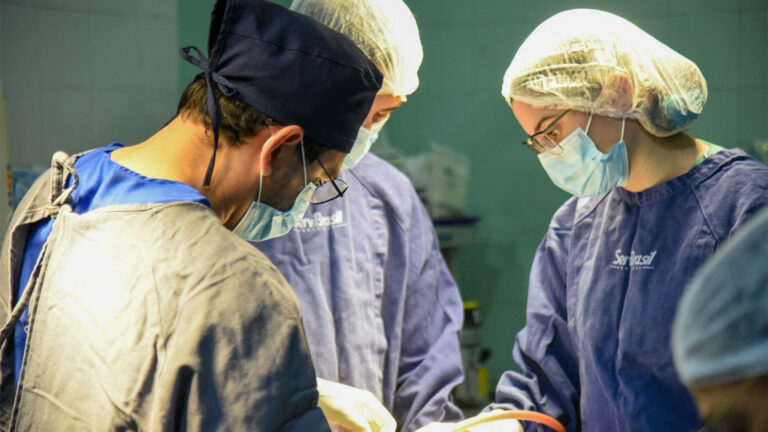 O tempo de espera por cirurgias eletivas no HRCR é de apenas 14 dias, com atendimento humanizado e menos filas, complicações e necessidade de deslocamento. (Foto: Clemilton Silva)