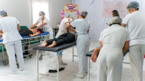 Em alusão ao Dia Internacional das Mulheres e ao Mês da Mulher, as profissionais do HRCR participaram de um momento especial de relaxamento, valorização e cuidados. (Foto: Clemilton Silva)