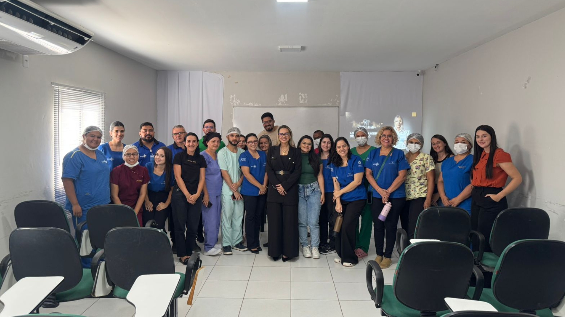 Durante a palestra, foram discutidos conceitos, exemplos práticos e orientações sobre a identificação de condutas inadequadas, bem como os canais disponíveis para denúncia e apoio. (Foto: Clemilton Silva)